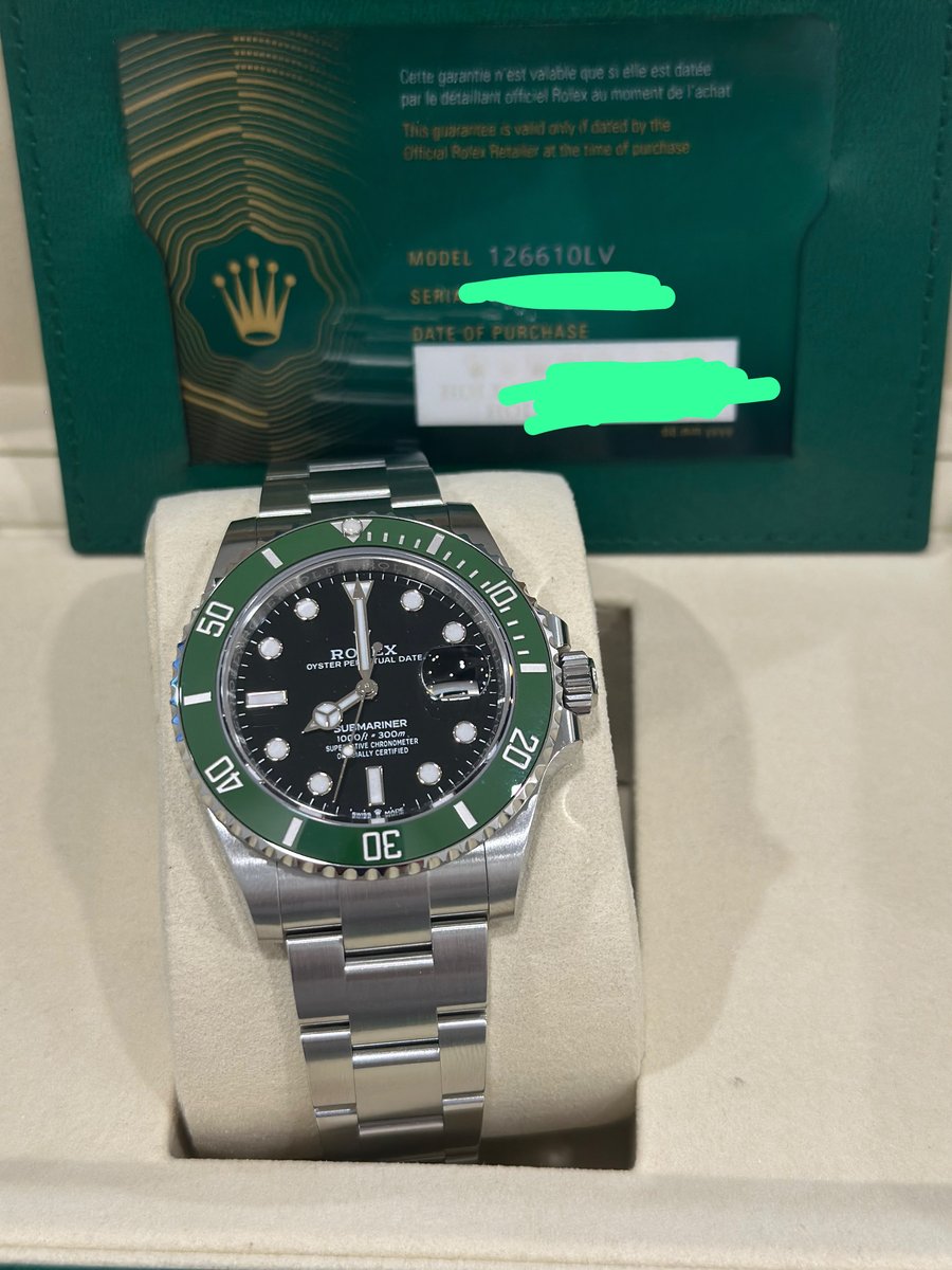 Rolex Submariner Date 126610LV "Starbucks"