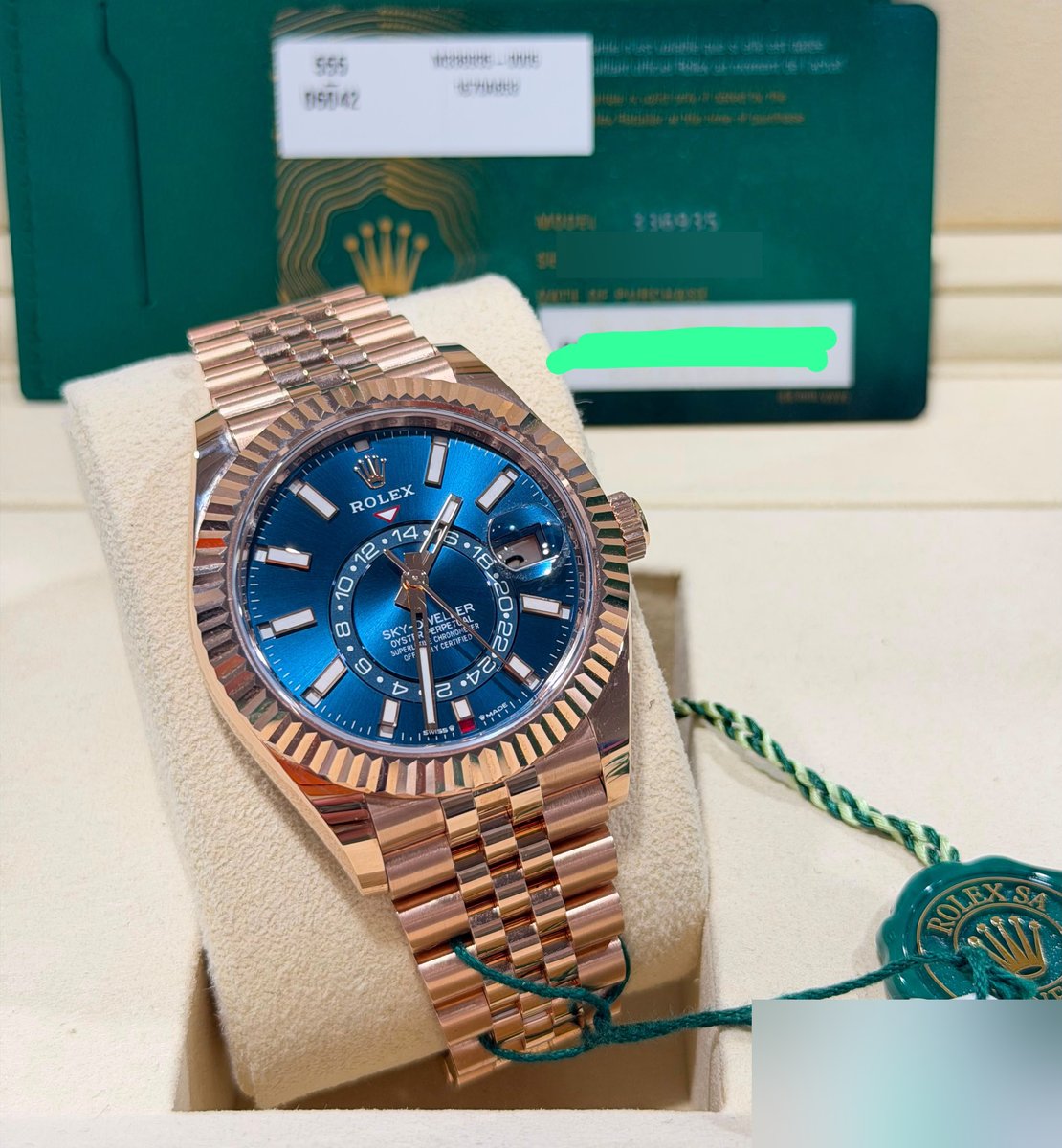 Rolex Sky-Dweller 336935, rose gold